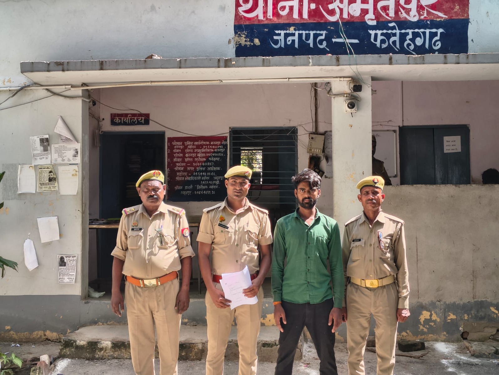 फर्रुखाबाद:थाना अमृतपुर पुलिस की कार्रवाई: बहला-फुसलाकर भगा ले जाने के मामले में वांछित अभियुक्त गिरफ्तार