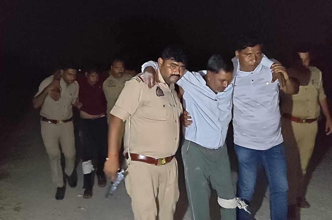फर्रुखाबाद:नवाबगंज पुलिस और बदमाशों के बीच मुठभेड़, तीन आरोपी गिरफ्तार ,दो बदमाश गोली लगने से घायल
