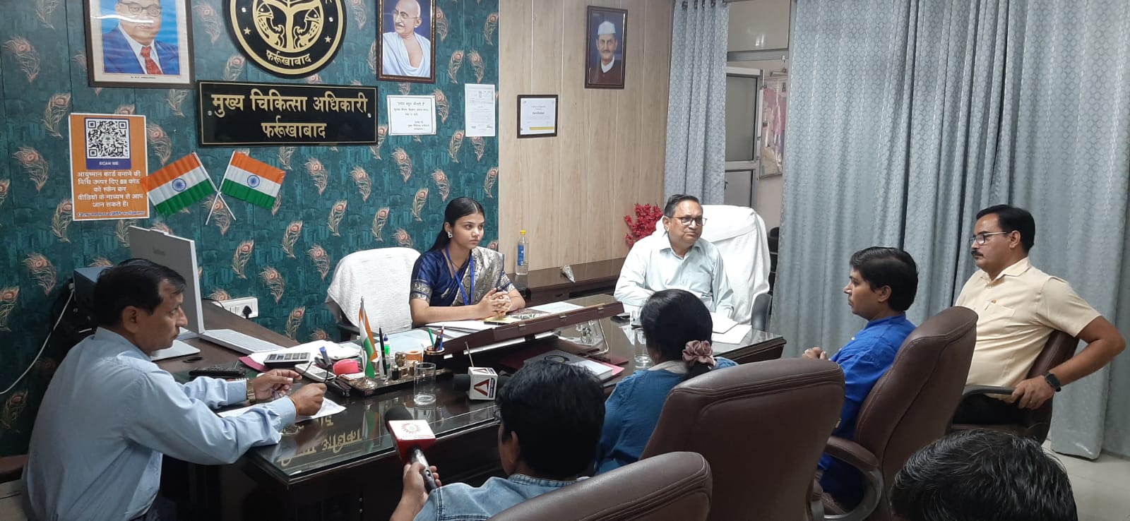फर्रुखाबाद:मिशन शक्ति 5.0 के तहत छात्रा शैलेजा पाठक बनीं एक दिन की मुख्य चिकित्साधिकारी