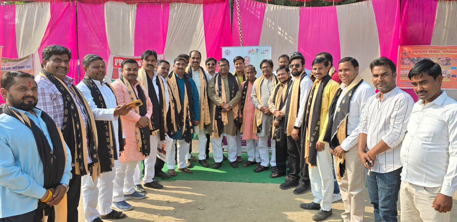 फर्रुखाबाद:स्वदेशी रोजगार मेले में उमड़ा जनसैलाब– भाजपा जिला अध्यक्ष ने किया अवलोकन, स्वदेशी उत्पाद अपनाने का किया आह्वान