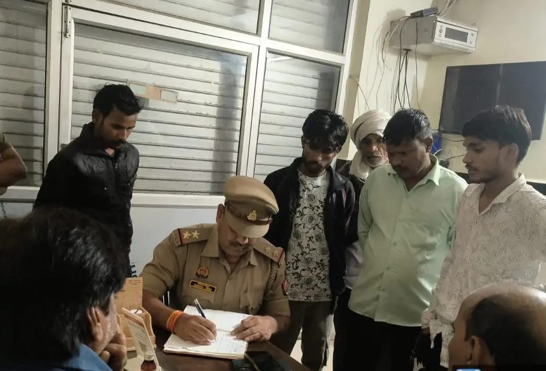 फर्रुखाबाद:निजी अस्पताल में छह माह की बच्ची की मौत, परिजनों ने डॉक्टर पर लापरवाही का लगाया आरोप