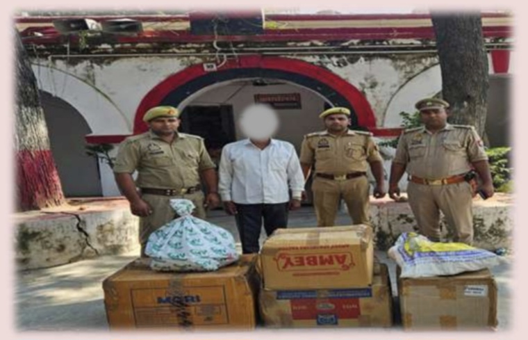 फर्रुखाबाद पुलिस की बड़ी कार्रवाई: अवैध आतिशबाजी भंडारण पर छापा, एक गिरफ्तार