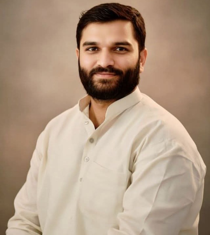लखीमपुर खीरी : गोला विधायक अमन गिरी ने दीपावाली पर्व की समस्त क्षेत्रवासियों को दी हार्दिक शुभकामनाएं