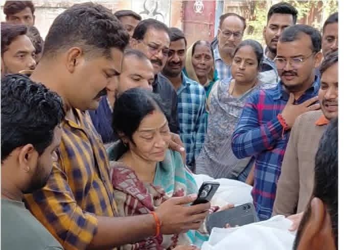 फर्रुखाबाद में दो बाइकों की आमने-सामने टक्कर: बीटेक छात्र और डिलीवरी बॉय की मौत, एक युवक गंभीर रूप से घायल