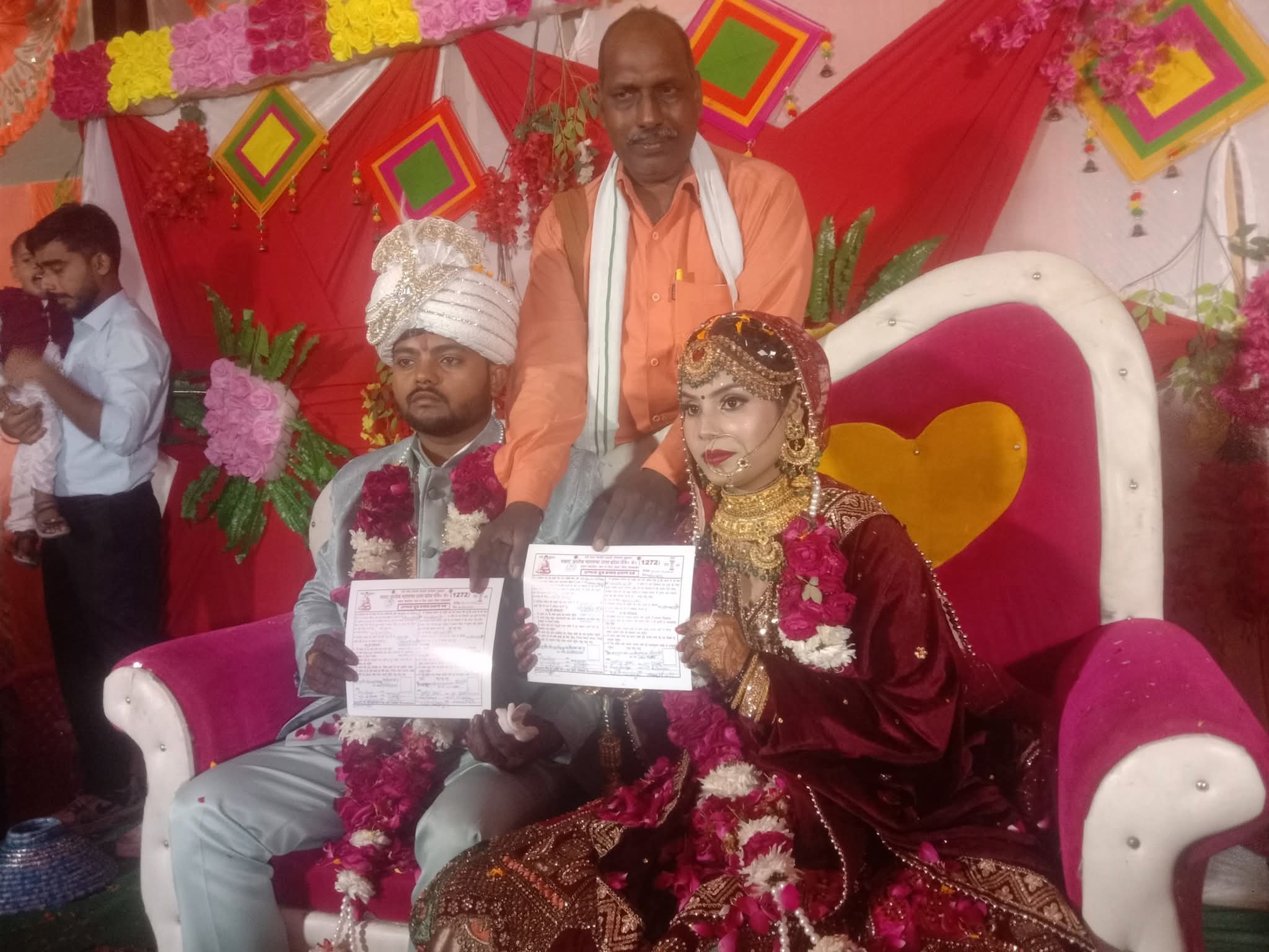 फर्रुखाबाद:अनामिका और अंकुर ने बौद्ध रीति से लिए सप्तवचन, धर्मपाल बौद्ध ने किया दाम्पत्य सूत्र बंधन संस्कार सम्पन्न