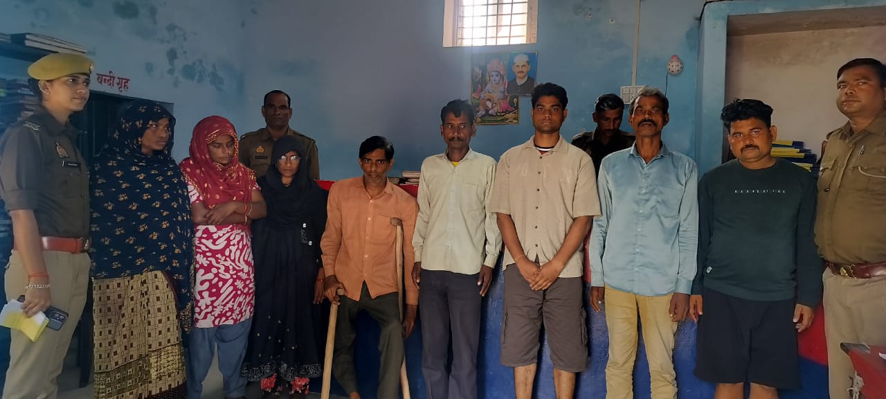 फर्रुखाबाद: महिला को नशीला पदार्थ पिलाकर शादी के उद्देश्य से रुपये लेकर बेचने वाले गिरोह के 8 आरोपी गिरफ्तार