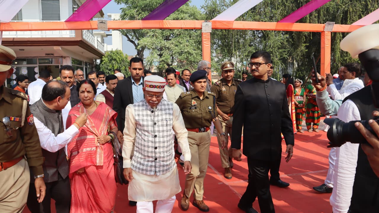 फर्रुखाबाद में हिमाचल प्रदेश के राज्यपाल का भव्य स्वागत, ROSY पब्लिक स्कूल के सिल्वर जुबली समारोह में हुए शामिल