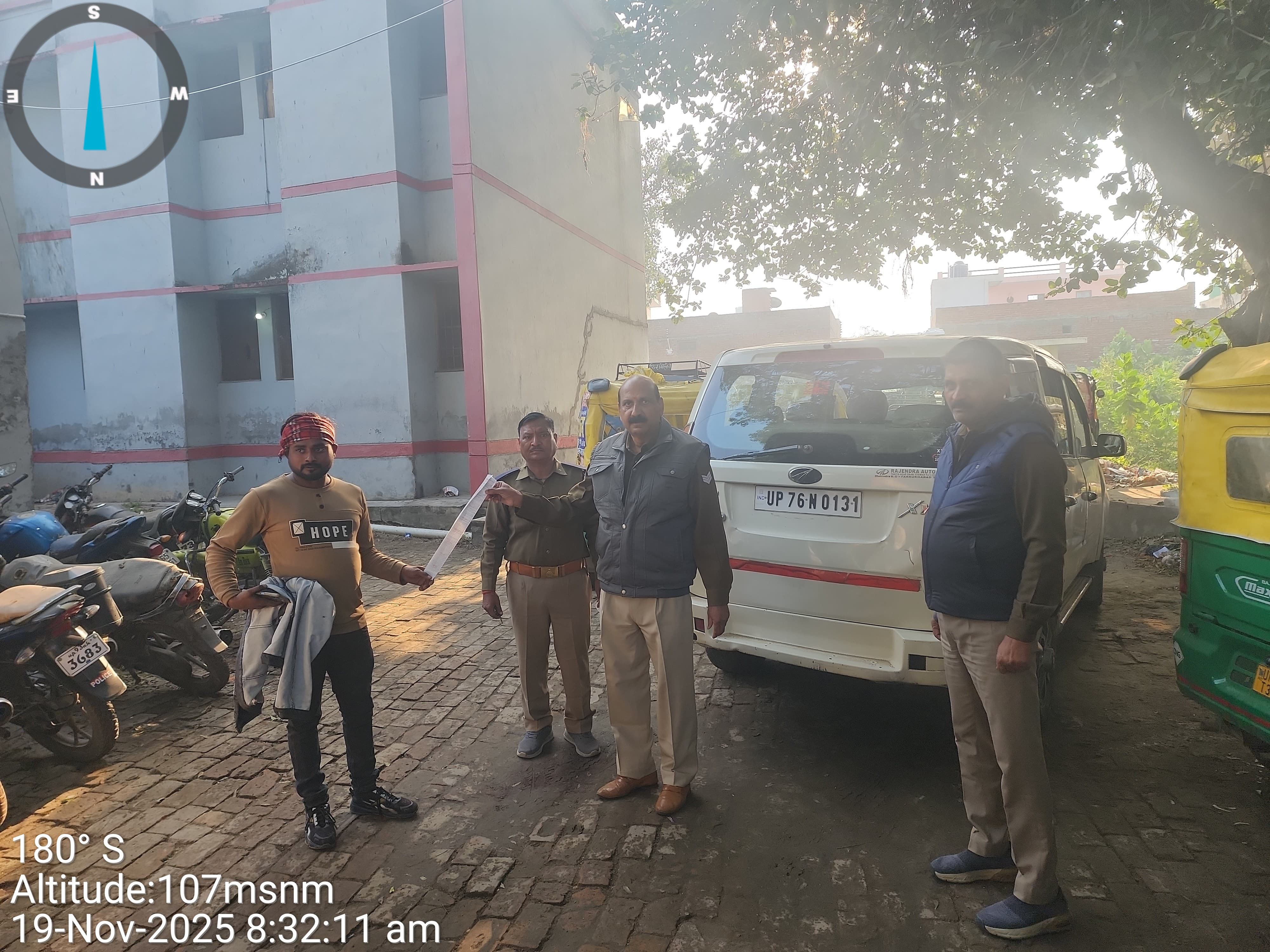 फर्रुखाबाद में अवैध स्कूली वाहनों पर बड़ी कार्रवाई, दो वाहन सीज – भारी जुर्माना