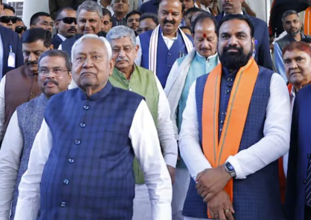 सम्राट चौधरी गृहमंत्री होने के बावजूद अफसरों के “चौधरी” नहीं होंगे सम्राट ! CM नीतीश ने चला ऐसा दांव