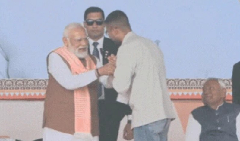 बिना चुनाव लड़े दीपक प्रकाश बन गए नीतीश सरकार में मंत्री, उपेंद्र कुशवाहा ने बेटे के लिए कैसे की डील