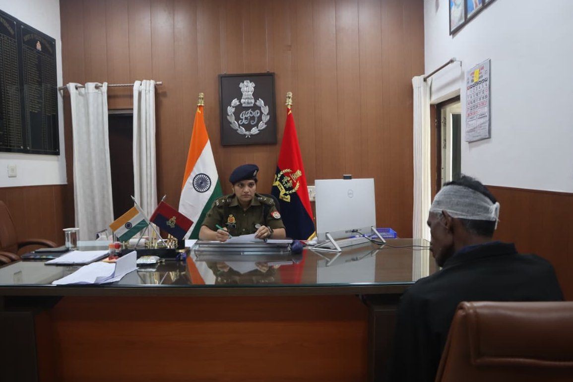 फर्रुखाबाद: एसपी आरती सिंह ने गूगल मीट के माध्यम से की वर्चुअल जनसुनवाई, अधिकारियों को दिए सख्त निर्देश