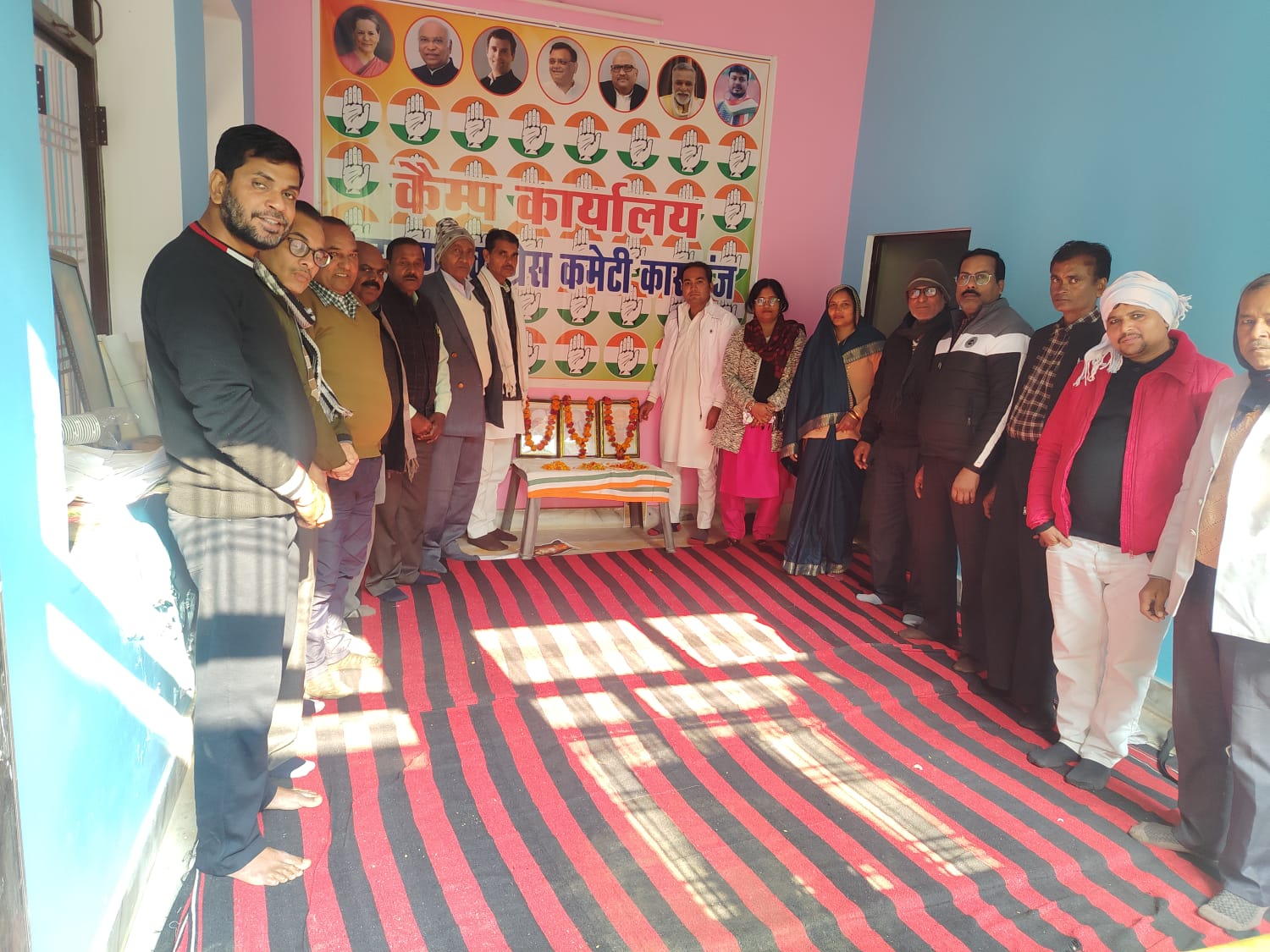 कासगंज :-शहर अध्यक्ष राजेंद्र कश्यप के नेतृत्व में महापुरुषों की जयंती को मनाया