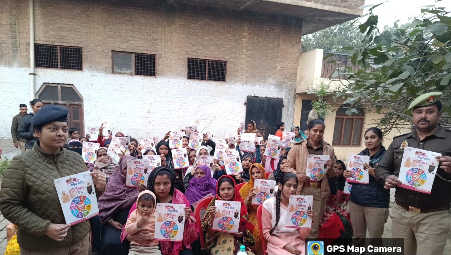 फर्रुखाबाद:मिशन शक्ति 5.0: चौकी नखास में आयोजित जागरूकता चौपाल में महिलाओं की सुरक्षा पर फोकस