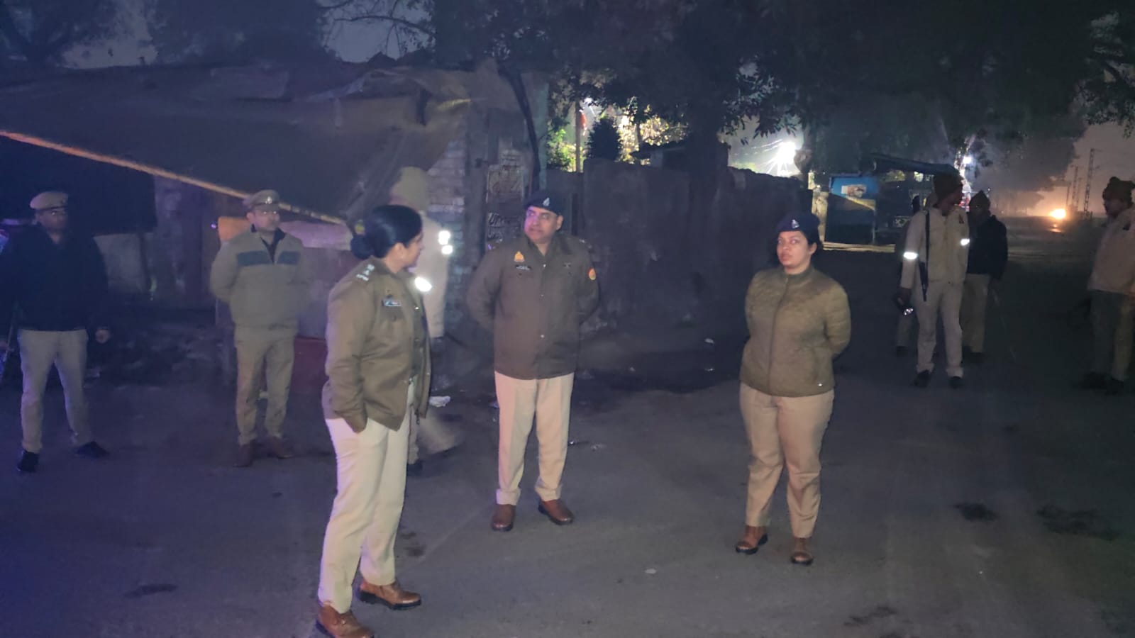 फर्रुखाबाद:एसपी आरती सिंह ने किया रात्रि भ्रमण, नाइट गश्त व ड्यूटी की सघन चेकिंग