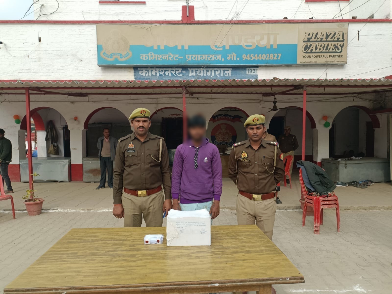 प्रयागराज थाना हण्डिया पुलिस टीम द्वारा 01 वांछित अभियुक्त गिरफ्तार