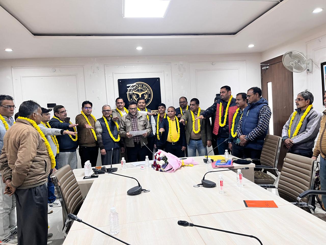 ग्राम्य विकास मिनिस्टीरियल एसोसिएशन जनपद शाखा प्रयागराज के निर्वाचन निर्वाचन अधिकारी की उपस्थिति में सम्पन्न हुआ