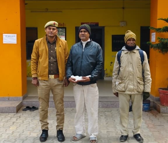 फर्रुखाबाद:अवैध तमंचे के साथ युवक गिरफ्तार, थाना कादरीगेट पुलिस की कार्रवाई