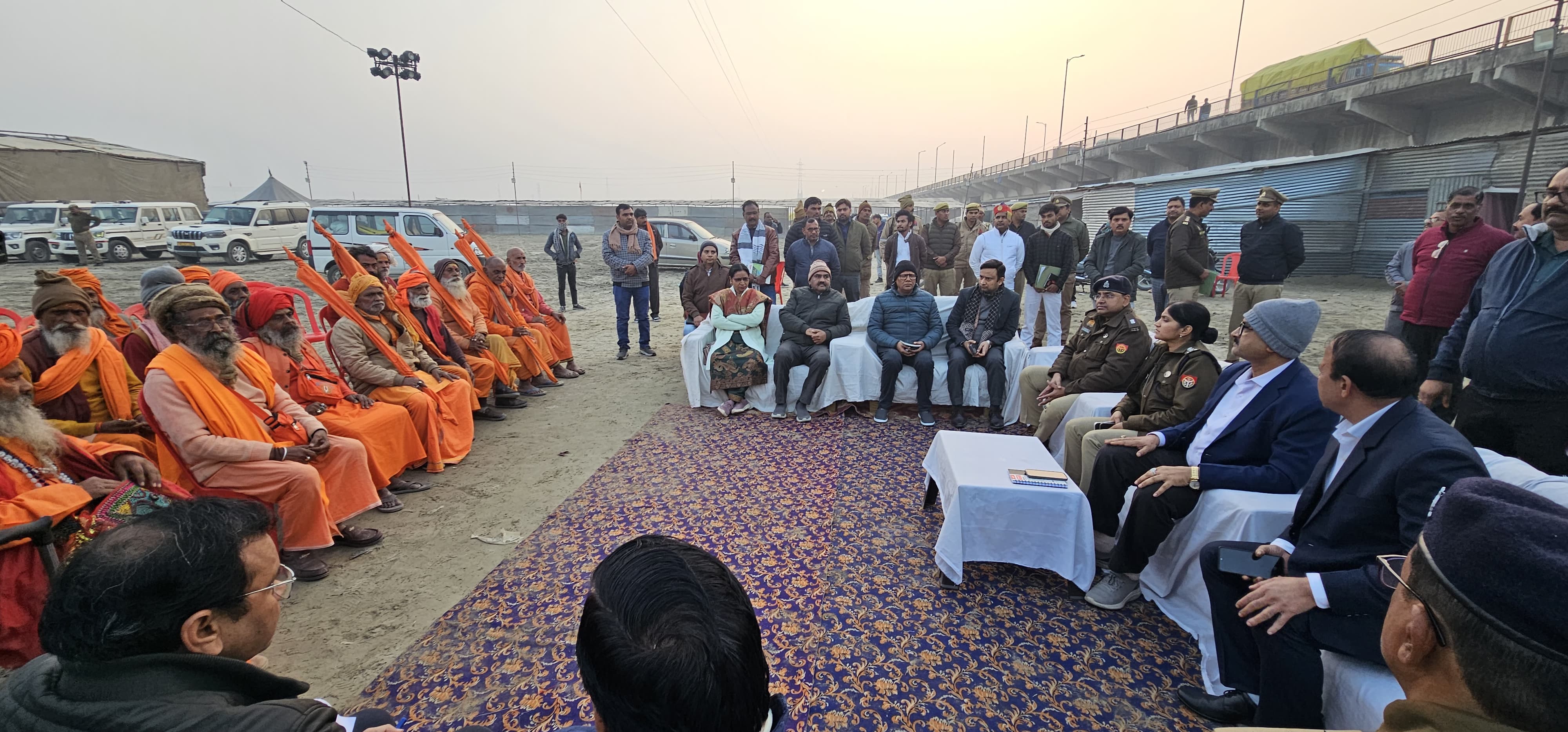 फर्रुखाबाद:जिलाधिकारी व पुलिस अधीक्षक ने मेला श्री रामनगरिया की तैयारियों का किया निरीक्षण