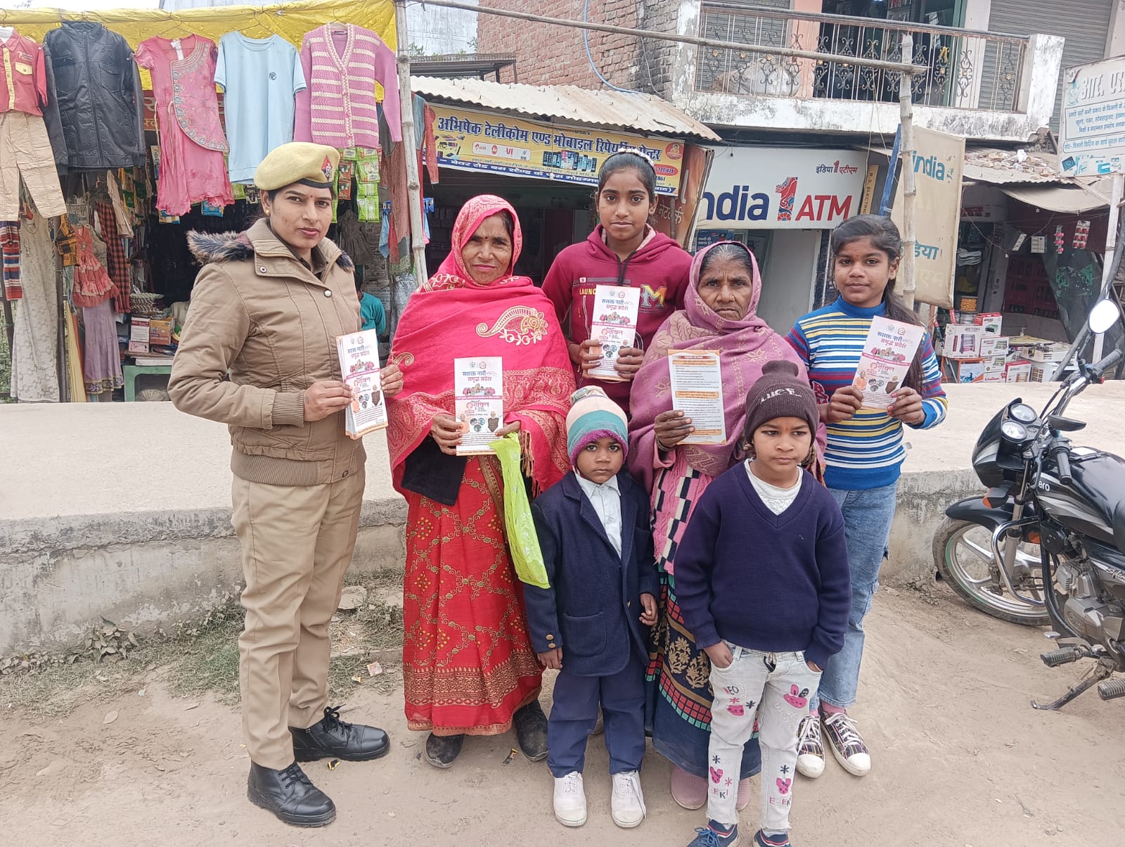 फर्रुखाबाद:मिशन शक्ति–5 के तहत कोतवाली मोहम्मदाबाद पुलिस ने महिलाओं को किया जागरूक