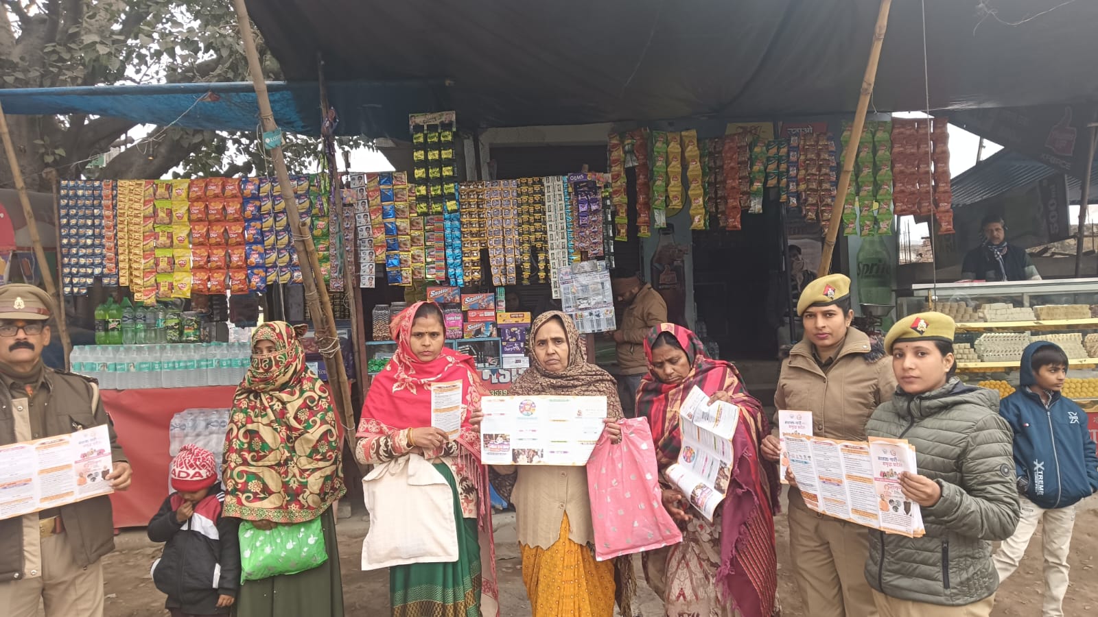 फर्रुखाबाद:मिशन शक्ति-5 के तहत कोतवाली मोहम्मदाबाद पुलिस ने महिलाओं व बालिकाओं को किया जागरूक