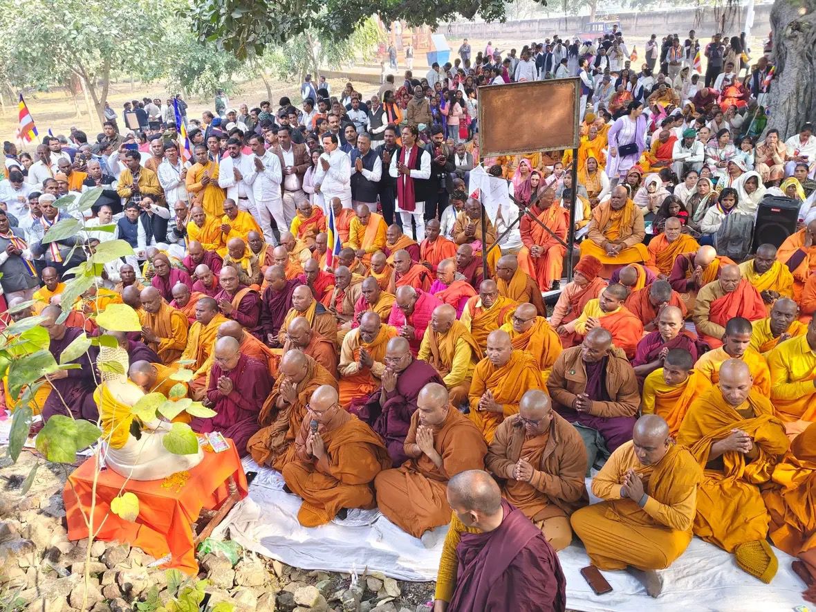फर्रुखाबाद; सारनाथ से संकिसा तक निकली विशाल धम्म यात्रा का हुआ भव्य समापन, हजारों उपासकों ने की शिरकत