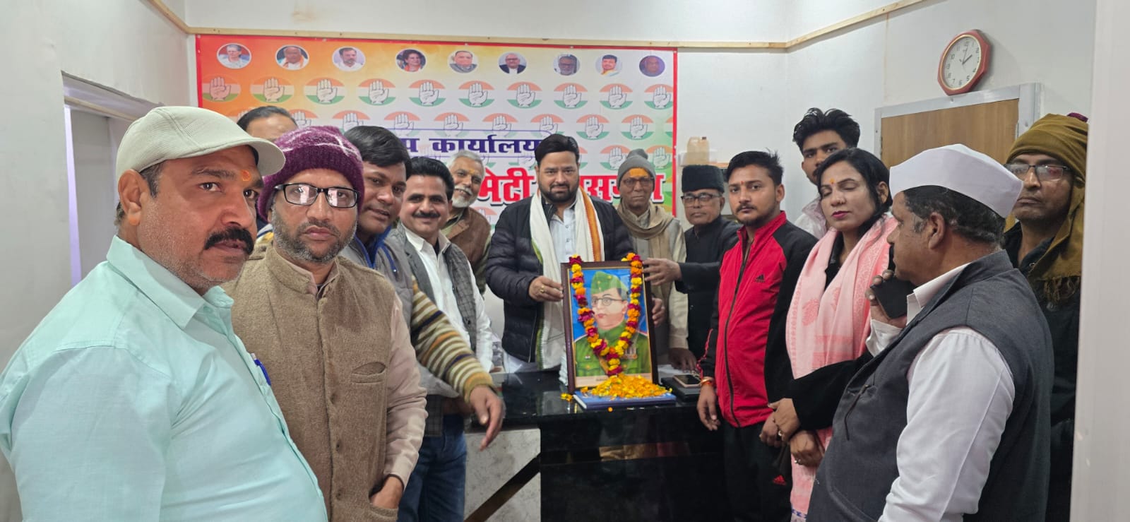 कासगंज : जिला अध्यक्ष मनोज पांडे के नेतृत्व में नेताजी सुभाष चंद्र की जयंती का कार्यक्रम