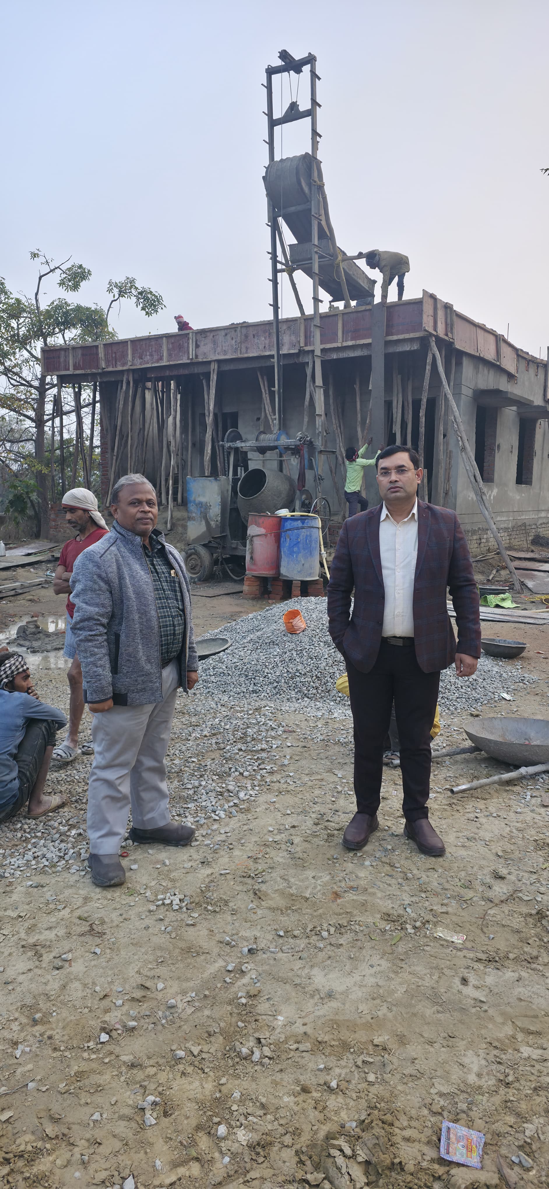 कासगंज:जिला अधिकारी प्रणय सिंह द्वारा भगतसिंह पार्क का किया औचक निरीक्षण