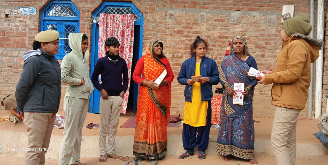 फर्रुखाबाद:मिशन शक्ति-5 के तहत थाना जहानगंज पुलिस ने महिलाओं व बालिकाओं को किया जागरूक