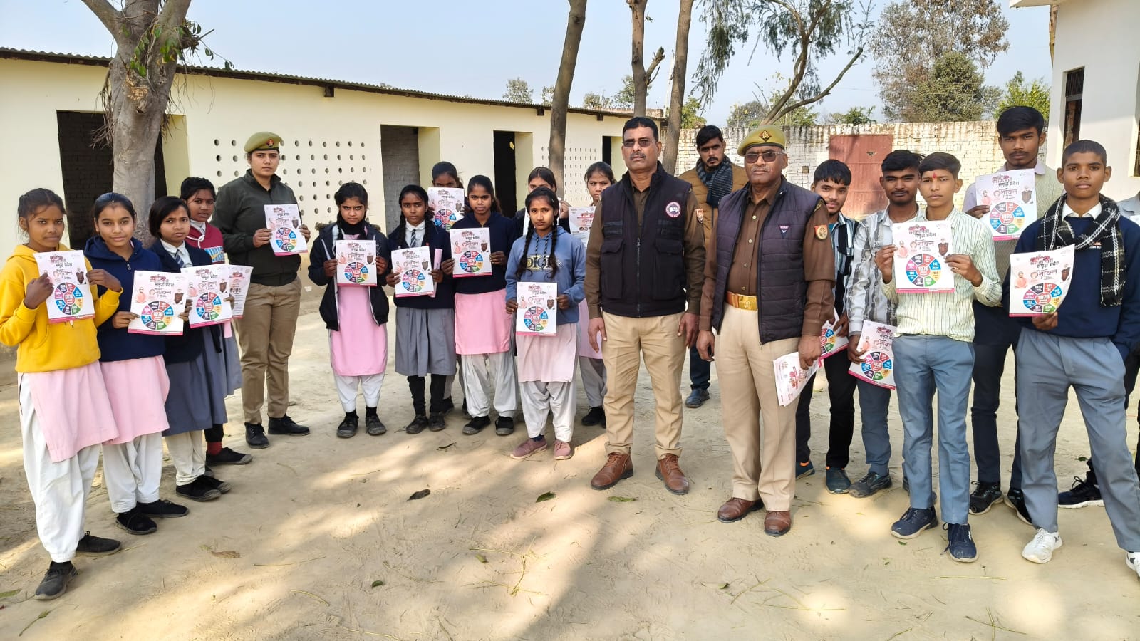 फर्रुखाबाद:नारी सुरक्षा, सम्मान एवं स्वावलंबन को लेकर थाना शमसाबाद पुलिस का जागरूकता अभियान