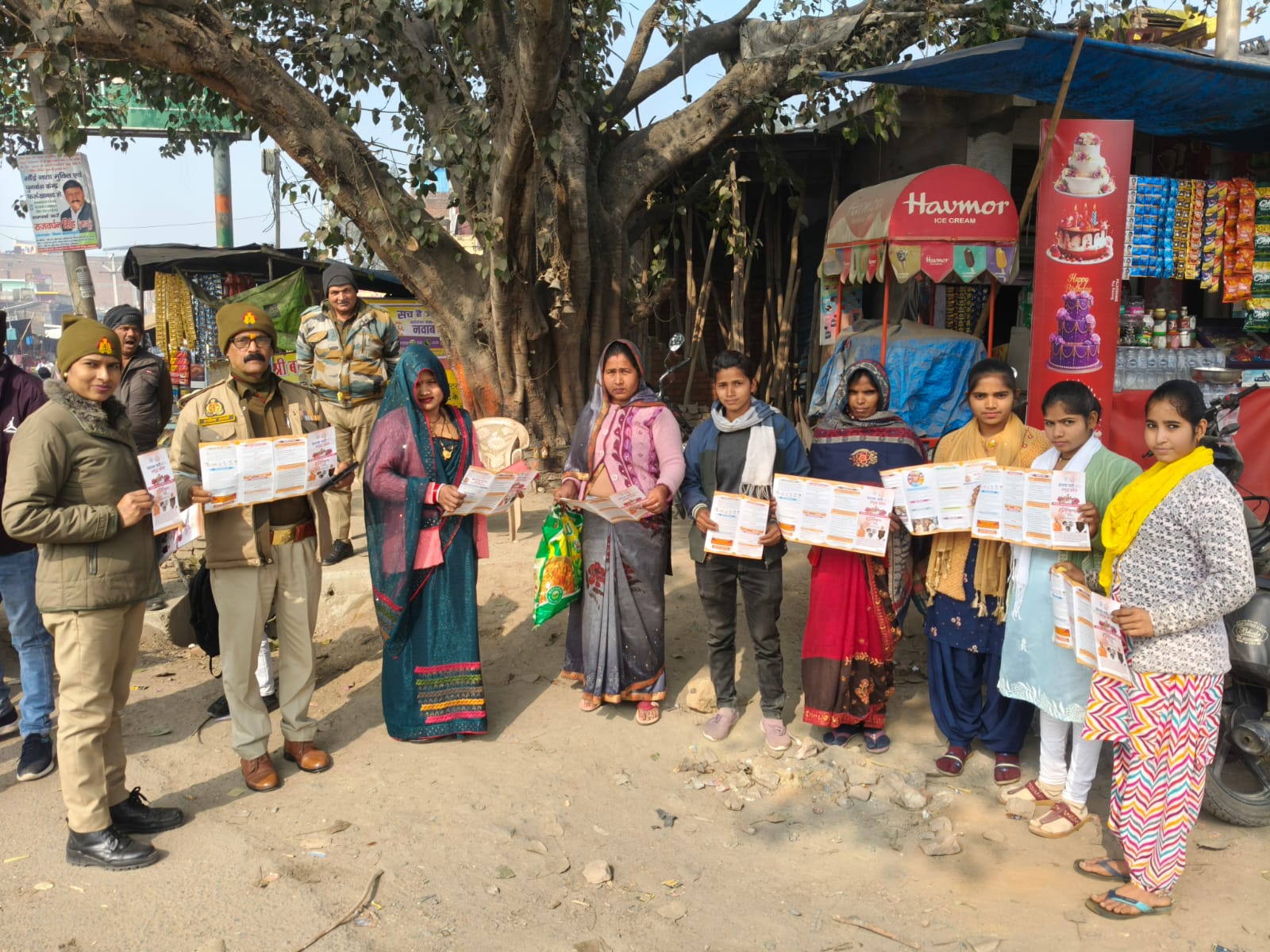 फर्रुखाबाद:नारी सुरक्षा, सम्मान एवं स्वावलंबन को लेकर कोतवाली मोहम्मदाबाद पुलिस का जागरूकता अभियान