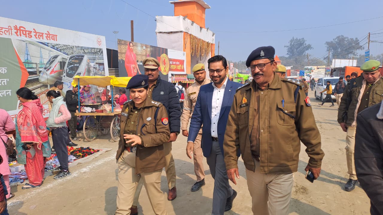 फर्रुखाबाद:मौनी अमावस्या पर्व को लेकर पुलिस अधीक्षक ने रामनगरिया मेला का किया निरीक्षण