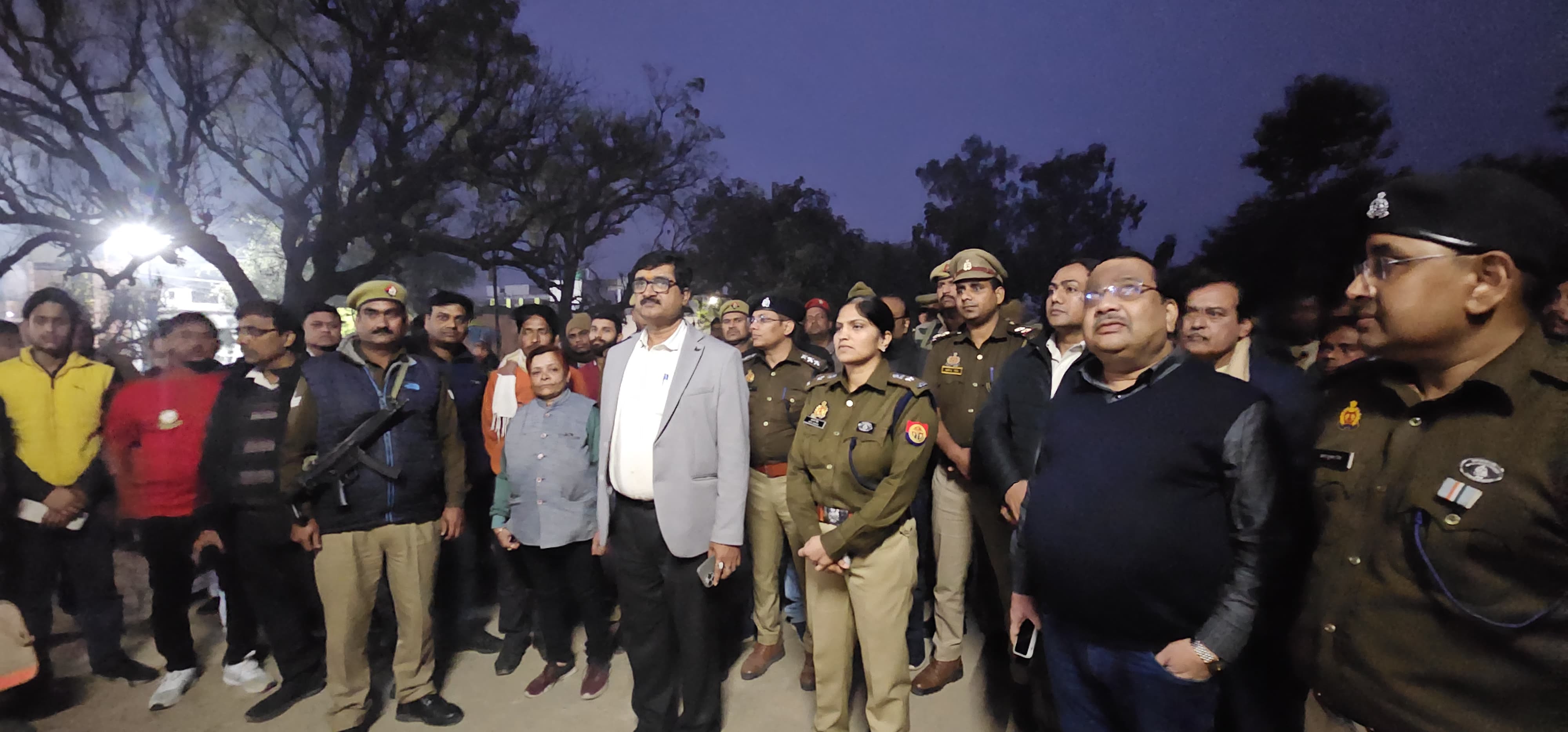 फर्रूखाबाद में नागरिक सुरक्षा द्वारा मॉकड्रिल आयोजित, ब्लैकआउट से लेकर रेस्क्यू तक का किया गया अभ्यास