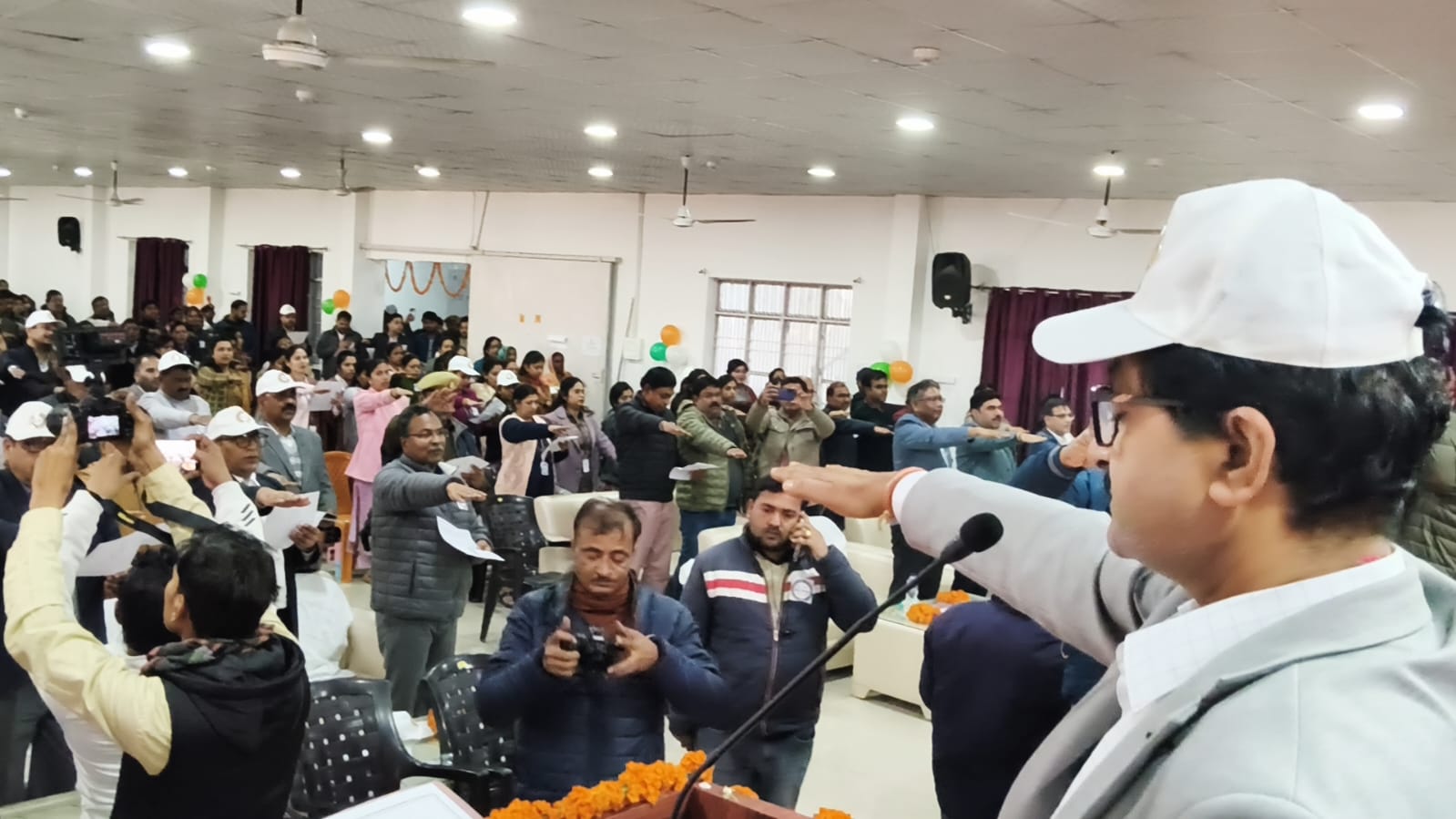 फर्रुखाबाद:शुद्ध मतदाता सूची से ही सशक्त होगी लोकतांत्रिक व्यवस्था- जिलाधिकारी