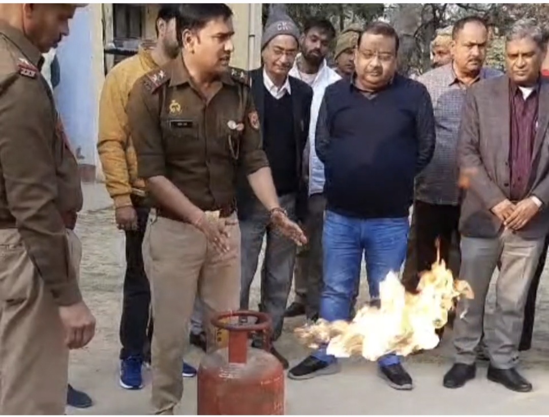 फर्रुखाबाद में आपातकालीन तैयारियों को परखने हेतु मॉक ड्रिल आयोजित