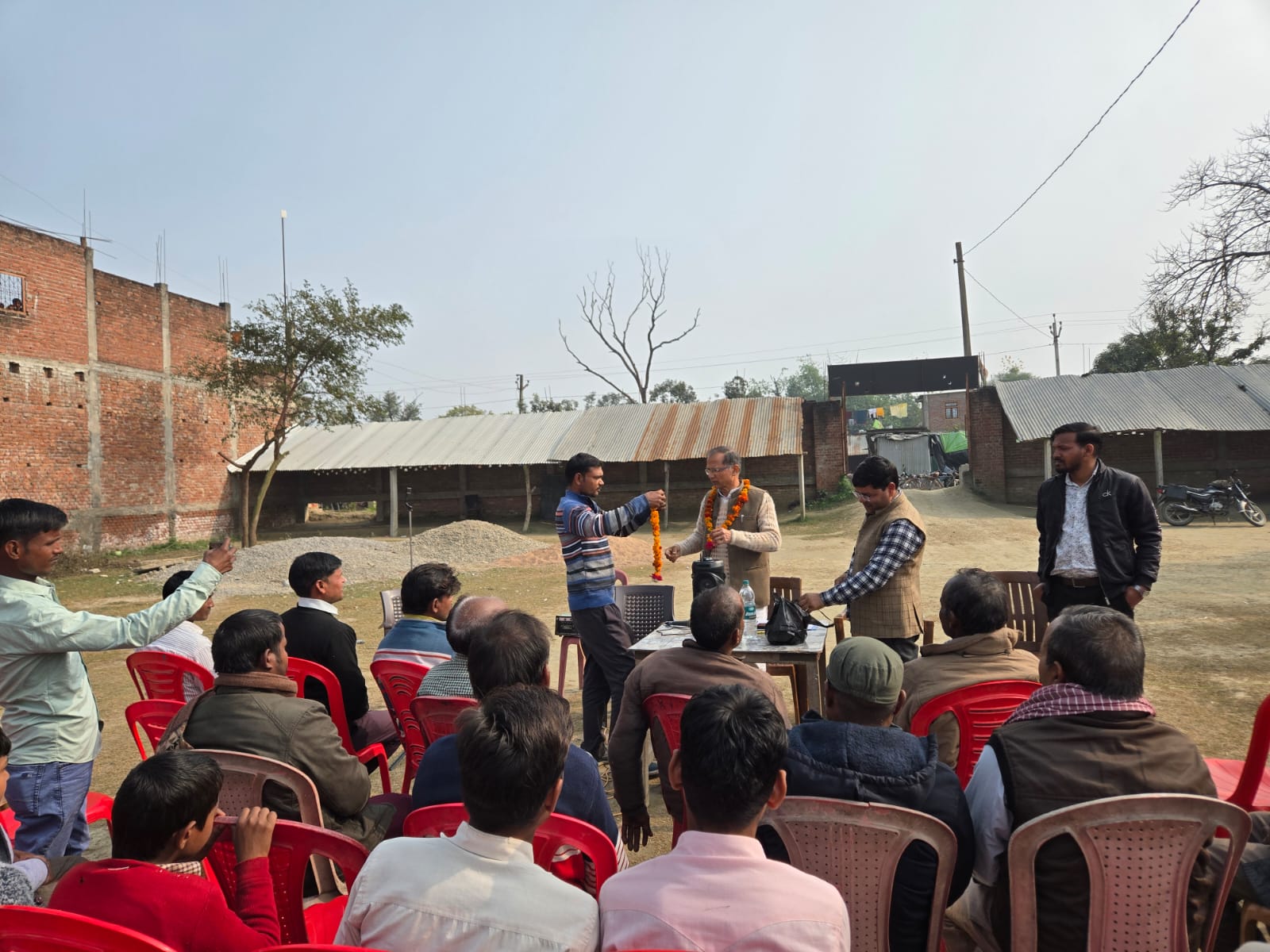 सीतापुर जनपद में सम्यक पार्टी की बैठक हुई आयोजित