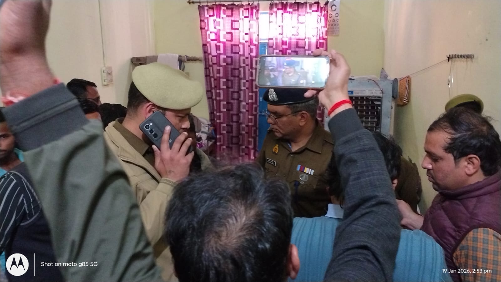 स्कूल से घर लौटा बच्चा, तो देखा कि चारों तरफ पड़ी है लाश, एटा में खूनी खेल