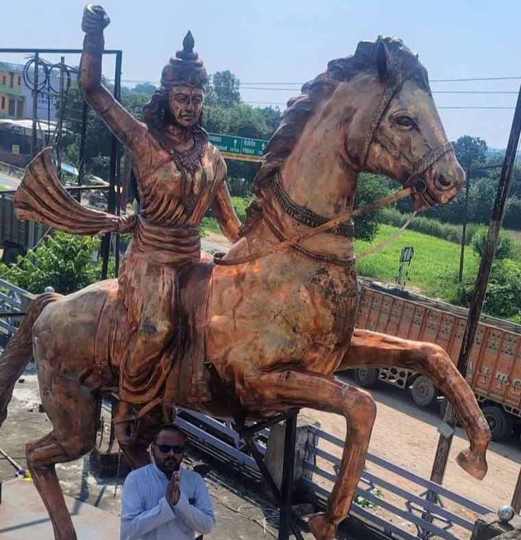 फर्रुखाबाद: रानी अवंती बाई लोधी की मूर्ति स्थापना को लेकर जिलाधिकारी से पुनः किया गया आग्रह