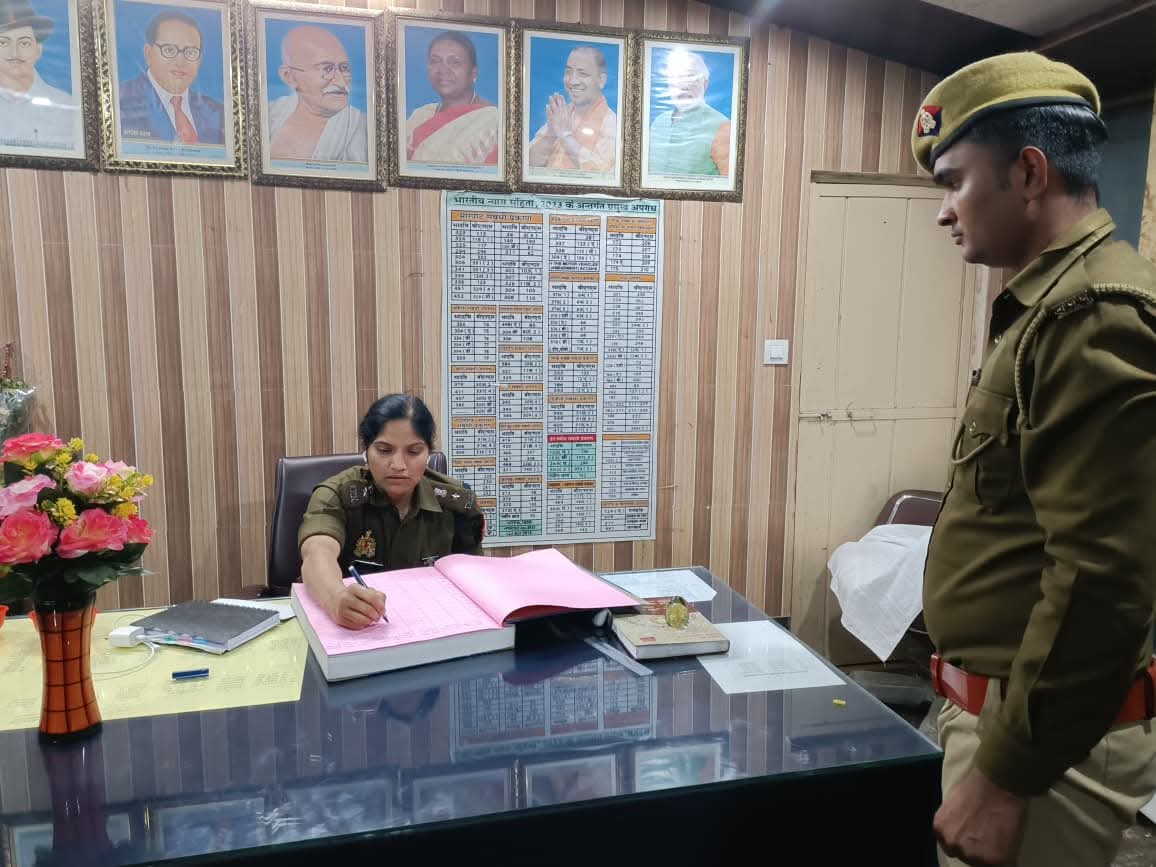 फर्रुखाबाद:पुलिस अधीक्षक आरती सिंह ने कोतवाली कायमगंज का किया औचक निरीक्षण, अभिलेख व व्यवस्थाओं की परखी स्थिति