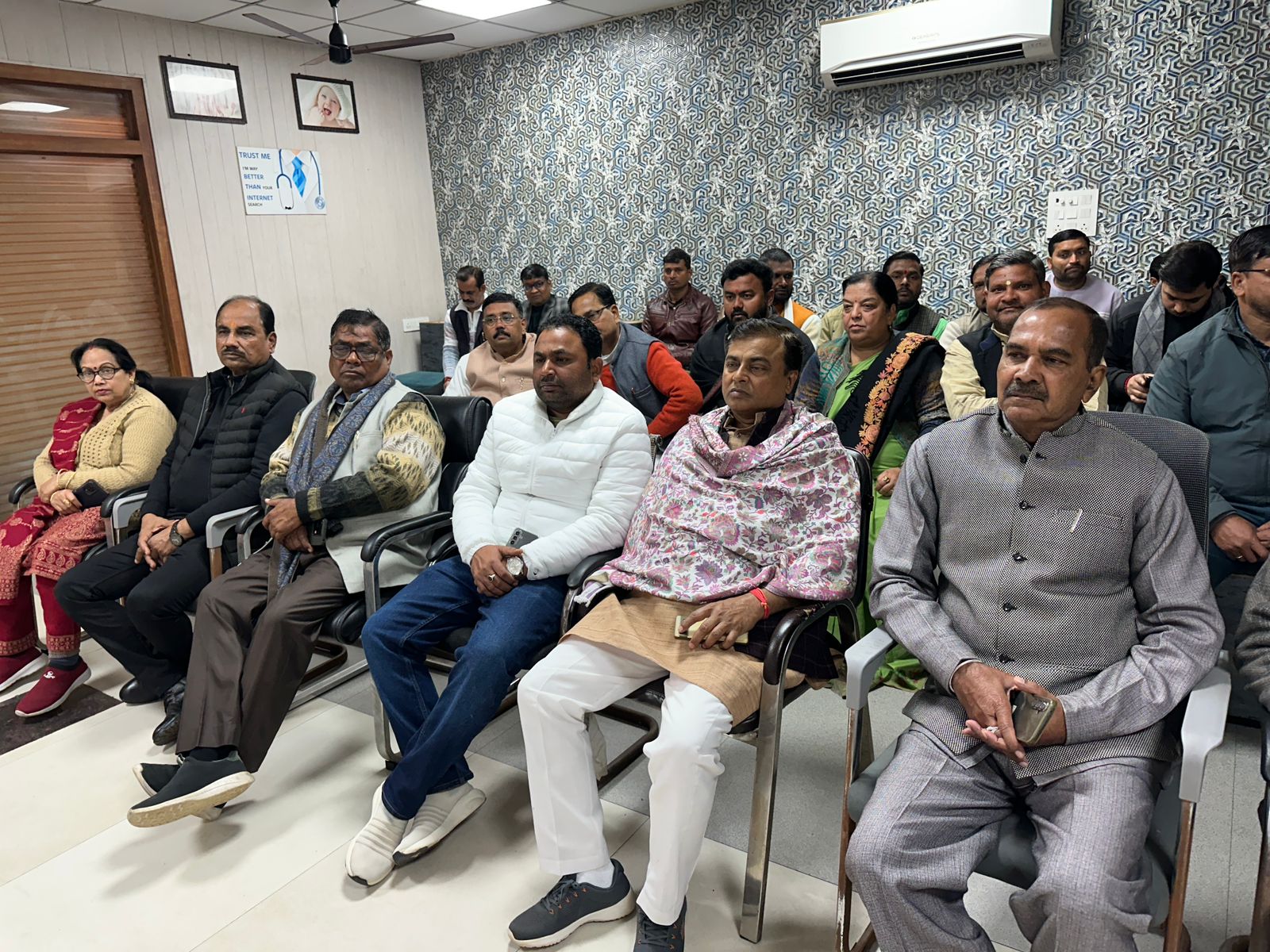 फर्रुखाबाद:केंद्रीय बजट 2026 पर भाजपा ने जनपद में चर्चा कार्यक्रम आयोजित, कार्यकर्ताओं ने लाइव देखा बजट।