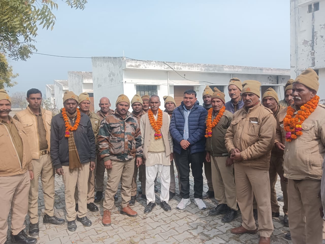 फर्रुखाबाद:विकासखंड राजेपुर में सेवानिवृत्त पीआरडी जवानों का सम्मान समारोह आयोजित