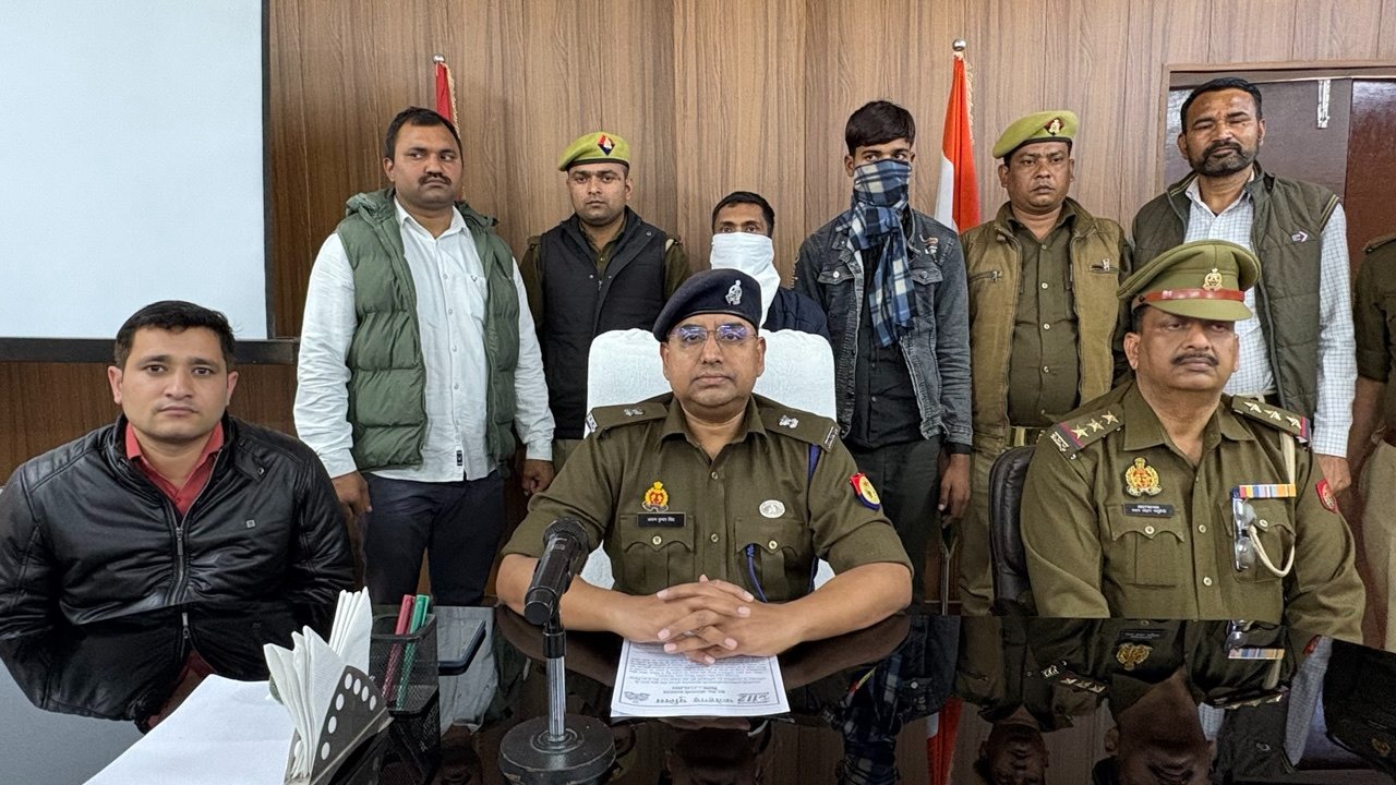 फर्रुखाबाद:कायमगंज में हत्या कांड का खुलासा, दो आरोपी तमंचा व कारतूस सहित गिरफ्तार
