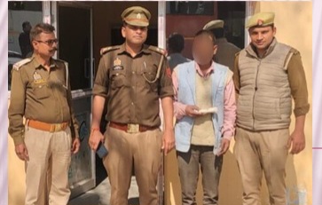 फर्रुखाबाद:देशी तमंचा व कारतूस के साथ युवक गिरफ्तार, आर्म्स एक्ट में मुकदमा दर्ज