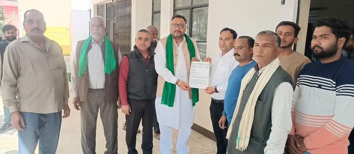 लखीमपुर खीरी : भारतीय किसान यूनियन के पदाधिकारियों ने किसानों की समस्याओं को लेकर सौंपा ज्ञापन