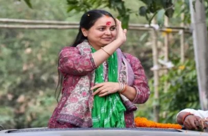 'पुराने सामान को नए डिब्बे में…', लालू यादव की बेटी रोहिणी आचार्य ने बजट पर उठाए सवाल
