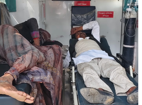 बरेली : टैंकर की टक्कर से अनियंत्रित होकर खाई में गिरी कार, मसीहा बनी एंबुलेंस टीम