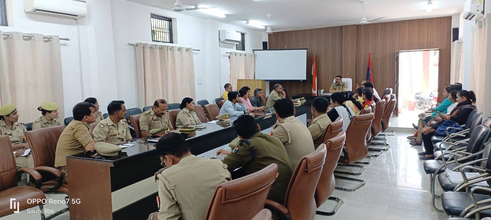 फर्रुखाबाद: फतेहगढ़ में विशेष किशोर पुलिस इकाई व मानव तस्करी रोधी टीम की समीक्षा बैठक, बचाव अभियान चलाने के निर्देश