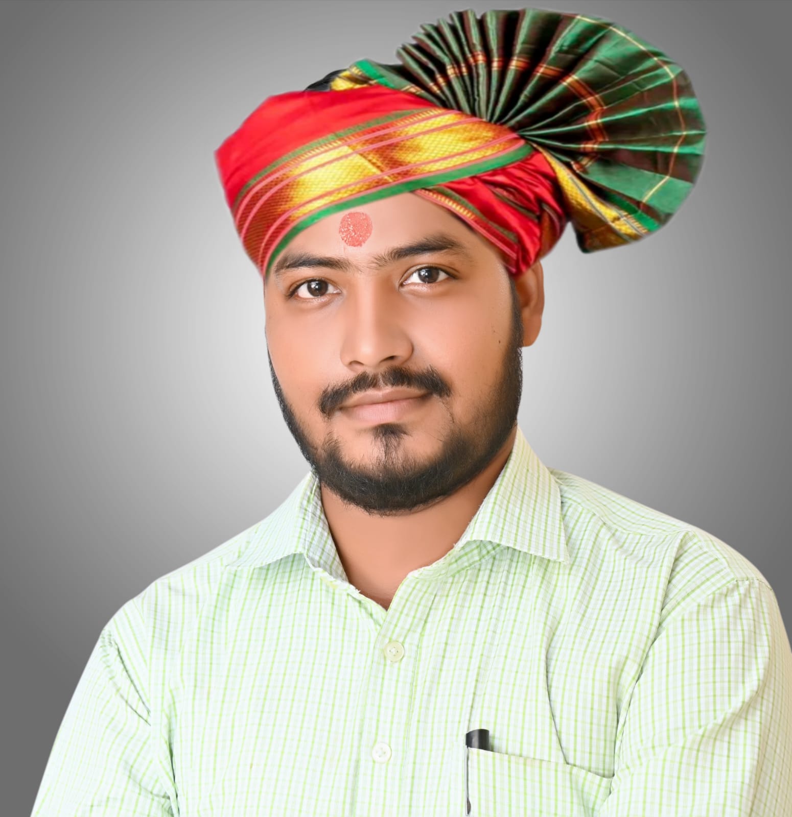 फर्रुखाबाद: SI परीक्षा के प्रश्न पर सपा जिला सचिव नन्दकिशोर दुबे वंदेमातरम का विरोध, कहा – ‘पंडित’ शब्द को नकारात्मक अर्थ से जोड़ना अनुचित