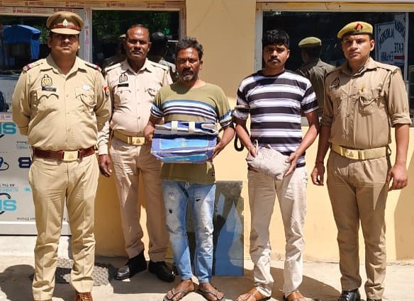 फर्रुखाबाद: कादरीगेट पुलिस की बड़ी कार्रवाई, 2.422 किलो गांजा सहित 2 शातिर तस्कर गिरफ्तार