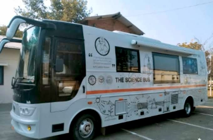 कासगंज:आई टी आई द्वारा निर्मित बस इसी माह करेगी जनपद का भ्रमण
