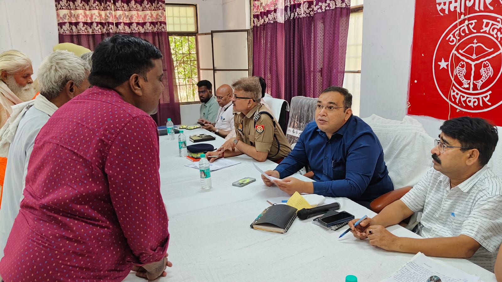 कासगंज : तहसील सहावर में संपूर्ण समाधान दिवस का आयोजन जिलाअधिकारी प्रणय सिंह पुलिस अधीक्षक ओमप्रकाश सिंह की अध्यक्षता में संपन्न